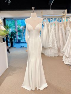 (Category: ) located in . Submitted by gownsalesstore (Listing ID 1455060478, Image 1). Description: .