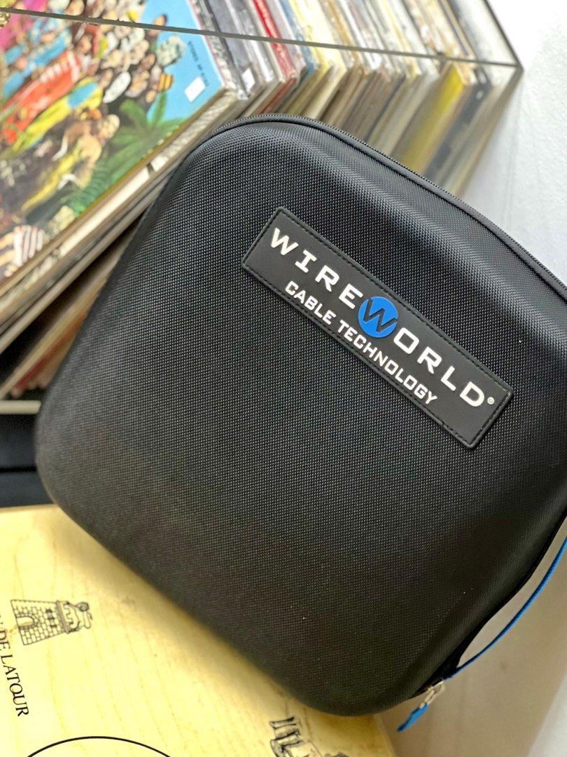 Wireworld Mini Eclipse 7 speaker cable (Category: Soundbars, Speakers & Amplifiers) located in Singapore. Submitted by kennywc (Listing ID 1455055402, Image 3). Description: 2.5m pair with original box. Thanks.