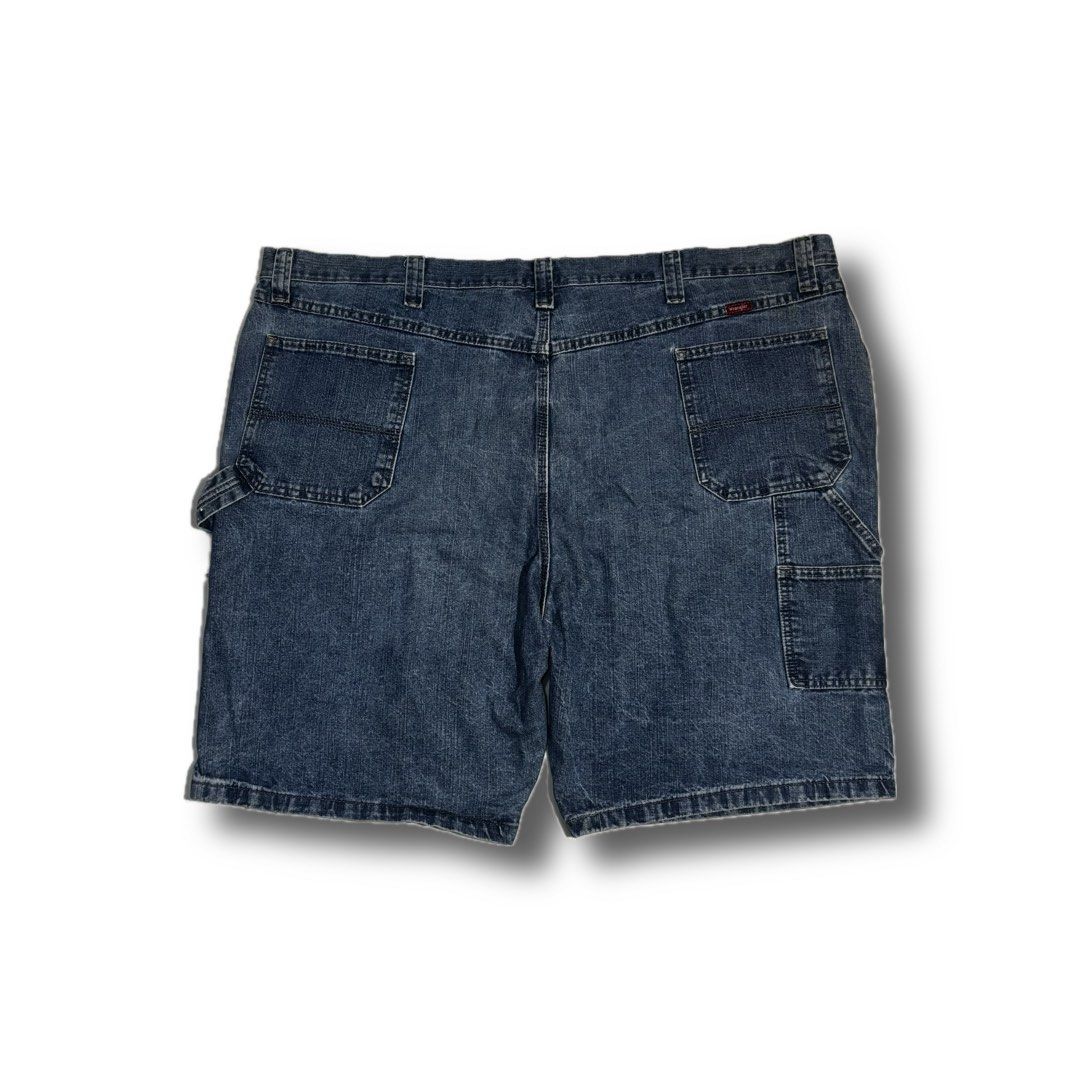 Wrangler Plus sized Jorts (Category: Shorts) located in Manila. Submitted by ethnfbrgs (Listing ID 1455048470, Image 2). Description: Size: 48 (waist) 24 (length) 13 (leg hole) Color rate: 8/10 Issue: paint stains .