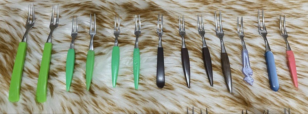 1960s Retro Princess Fork Dessert Fork Set (Category: Dinnerware & Cutlery) located in Quezon City. Submitted by sissymissy1527 (Listing ID 1455173095, Image 3). Description: Take all only.