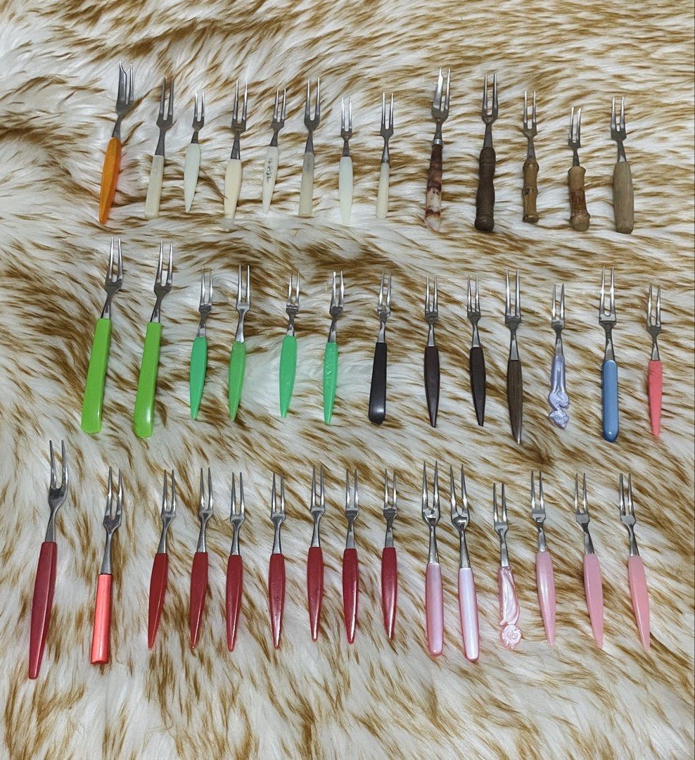 1960s Retro Princess Fork Dessert Fork Set (Category: Dinnerware & Cutlery) located in Quezon City. Submitted by sissymissy1527 (Listing ID 1455173095, Image 1). Description: Take all only.