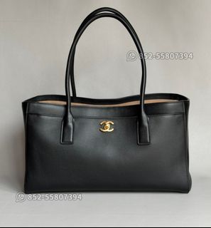 ☘️Chanel Collection item 3