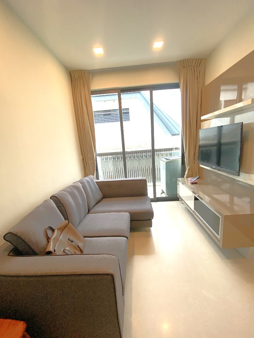 (Category: ) located in . Submitted by your_rental_specialist (Listing ID 1455163983, Image 1). Description: .