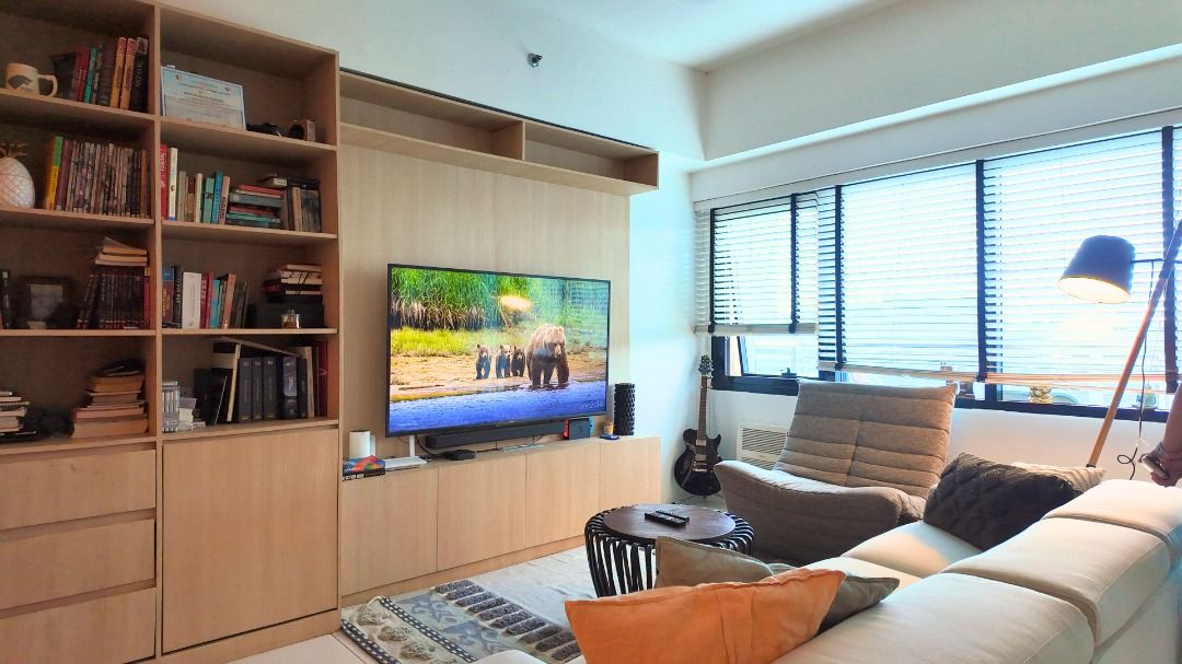 2BR Corner Condominium Unit For Lease at Icon Plaza, BGC (Category: Apartments & Condos) located in Makati City. Submitted by leechiupropertyconsultantsinc (Listing ID 1455152964, Image 1). Description: 2BR Corner Condominium Unit For Lease at Icon Plaza, BGC 🏠 Floor Area: 105 sqm Property Highlights • Corner unit • 2 bedrooms • Facing northeast • Additional 6k for parking slot Total lease price: PHP 130,000/month For inquiries or to schedule a 