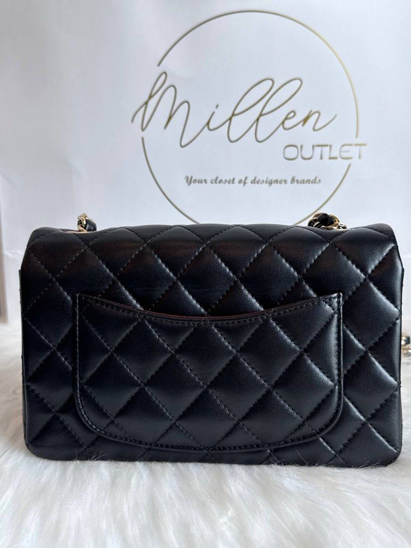 💯 Authentic Chanel Mini Rectangular (Category: Bags & Wallets) located in Kuala Lumpur. Submitted by millen.readystock (Listing ID 1455286183, Image 3). Description: 🤩 Very Excellent Condition ! 🛍️ Chanel Mini Rectangular Size: 30 x 24 x 15cm 💟 @millen.readystock is a genuine luxury brands seller since 2015 with 100% Authenticity Guaranteed or full refund if found inauthentic. All items listed have undergone stringent authenticity checks. 💟@