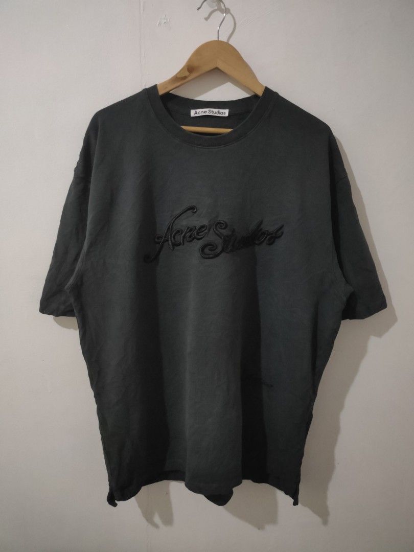 Acne Studios Pique Wash Black Tee Embroidered Logo (Category: Luxury Apparel) located in Ozamiz City. Submitted by outregrails (Listing ID 1455192789, Image 1). Description: Excellent condition Faded black/dark gray talaga natural color nya 25/30.5.