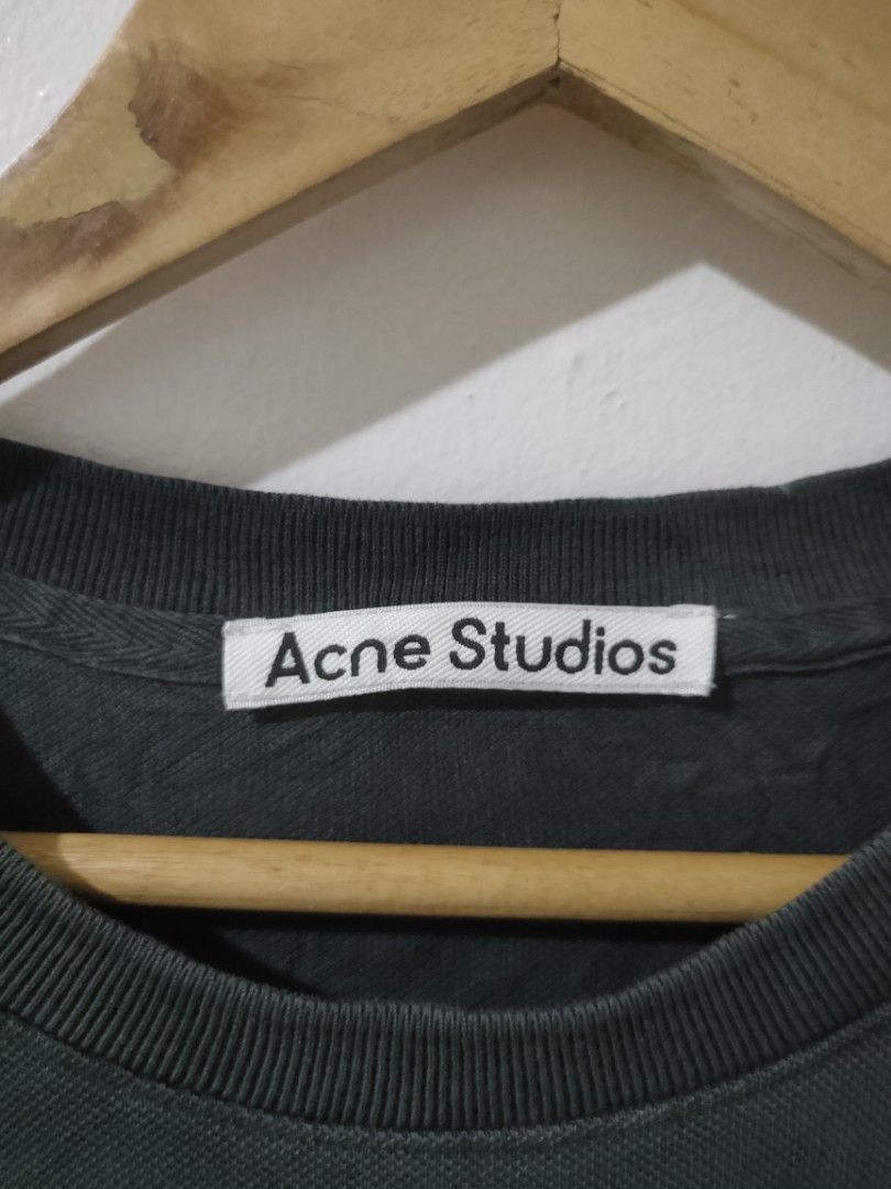 Acne Studios Pique Wash Black Tee Embroidered Logo (Category: Luxury Apparel) located in Ozamiz City. Submitted by outregrails (Listing ID 1455192789, Image 3). Description: Excellent condition Faded black/dark gray talaga natural color nya 25/30.5.