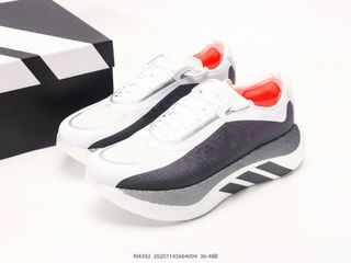 (Category: ) located in . Submitted by outlet_sneakers_shop (Listing ID 1455160331, Image 1). Description: .