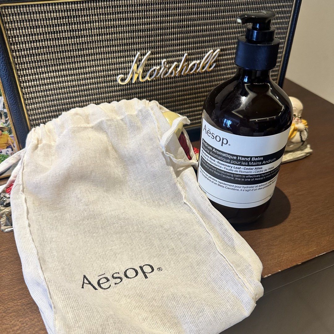 Aesop Resurrection Aromatique Hand Balm 500ml (Category: Hands & Nails) located in Manila. Submitted by natalyali (Listing ID 1455290372, Image 1). Description: - Aesop Resurrection Aromatique Hand Balm - Scent: Mandarin Rind, Rosemary Leaf, Cedar Atlas - Effectively hydrates and softens skin - Ideal for dry, tired hands and feet - Use after washing or as needed - Comes with a drawstring pouch.