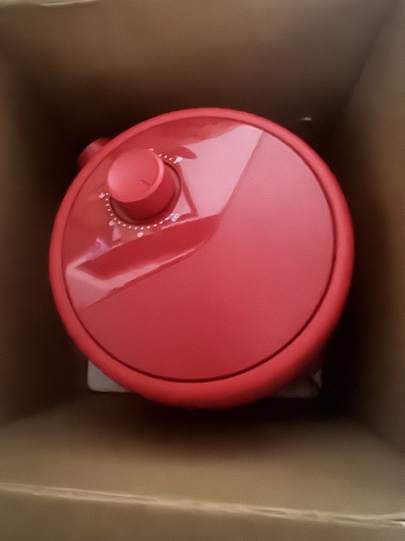 air fryer (Category: Other Kitchen Appliances) located in Binmaley. Submitted by relove_258 (Listing ID 1455168540, Image 2). Description: imported air fryer from US the appliace itself is brandnew (never used) flaws- medyo nasira yung box sa bandang taas at medyo narumihan sa outer. payment first MOP-gcash .