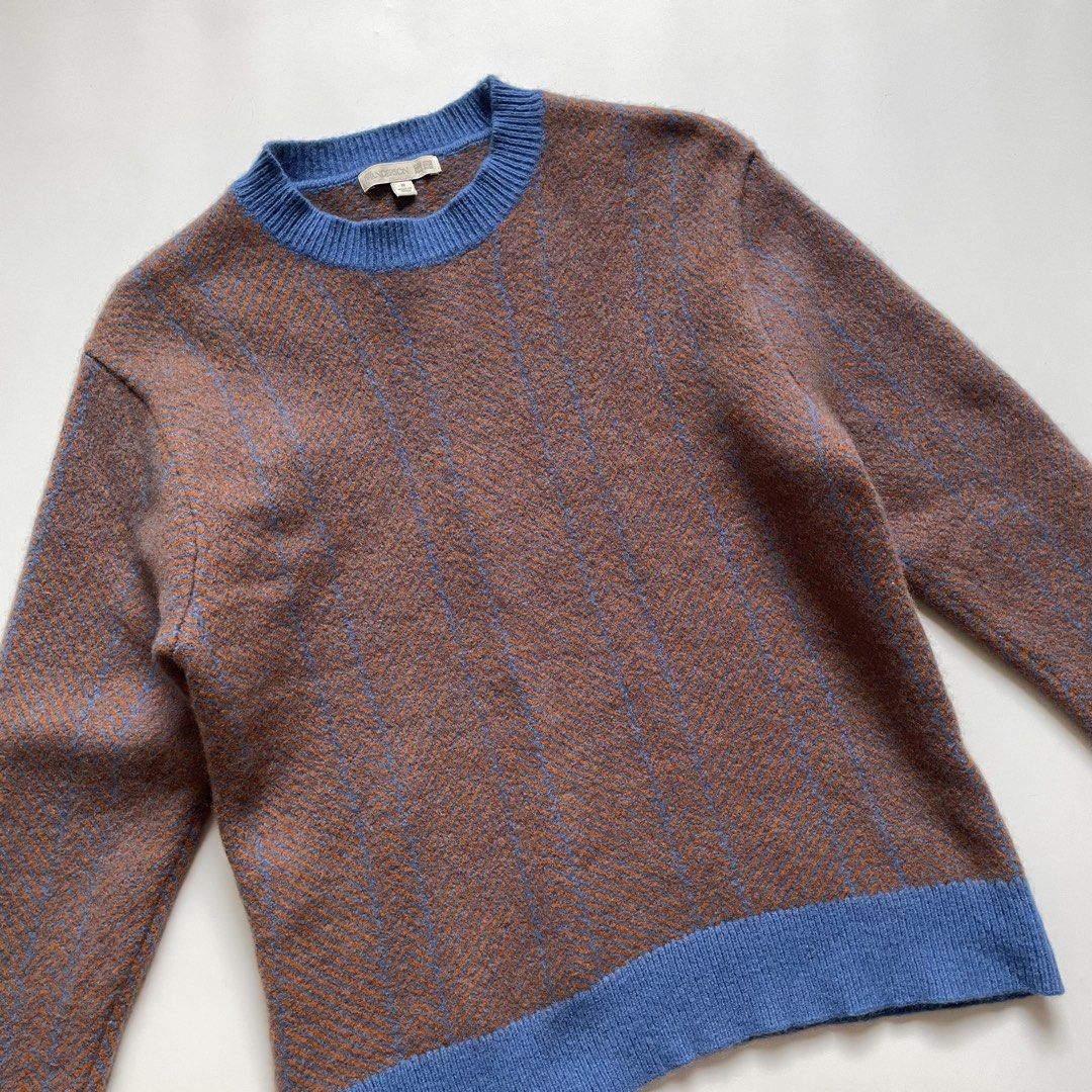 Anderson x Uniqlo wool Sweater (Category: Coats, Jackets and Outerwear) located in Tanza. Submitted by deeclutterer (Listing ID 1455171547, Image 2). Description: - Anderson x Uniqlo knit sweater - Size: M - Color: Brown and blue pattern - Style: Crew neck, long sleeves - Features: Ribbed cuffs and hem Lambswool Herringbone Crewneck Sweater in brown and blue Unisex S-M woman, XS men 100% wool ₱599 only.
