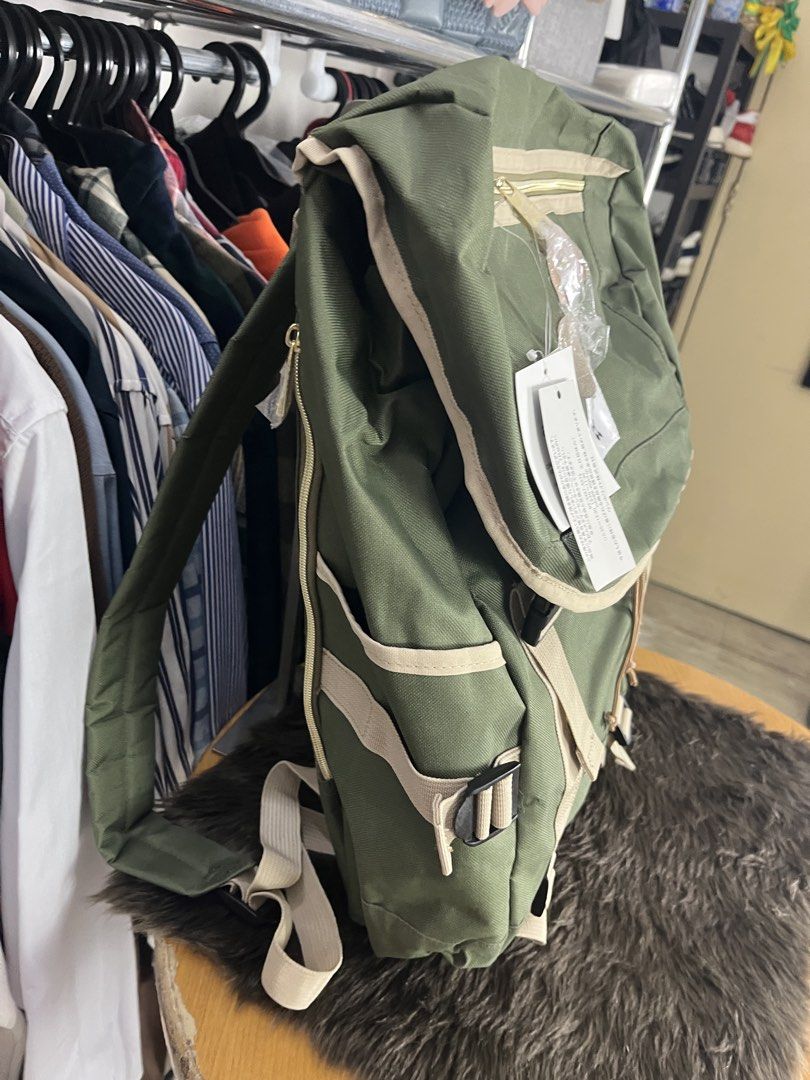 Anello XL Flap Backpack (Brand New with tags) (Category: Backpacks) located in Quezon City. Submitted by eclipse.leandro (Listing ID 1455279668, Image 3). Description: Anello XL Flap Backpack (Brand New with tags) Condition: 10 /10 31 x 44 cm 2500 PHP All products are 100% Authentic bought from Japan. #LuxuryJPNFinds #LuvLuxe.