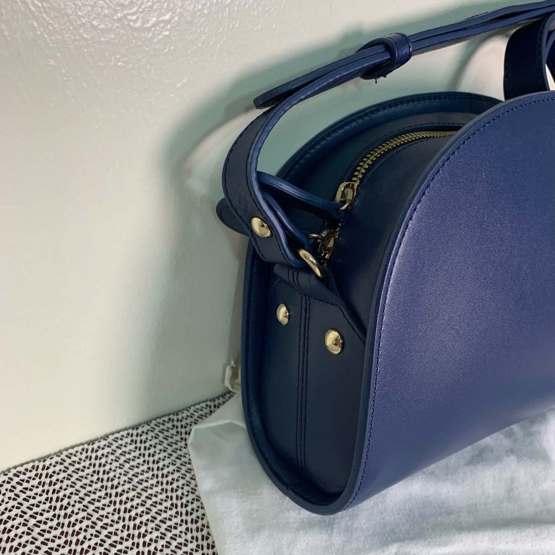 APC demi lune crossbody bag (Category: Cross-body Bags) located in Manila. Submitted by cold_stuff (Listing ID 1455297210, Image 3). Description: Rank A (excellent condition) With dustbag No major issues.