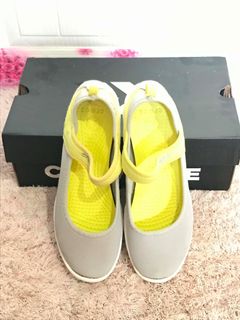 (Category: ) located in . Submitted by thriftgirlie_lorraine (Listing ID 1452827947, Image 1). Description: .
