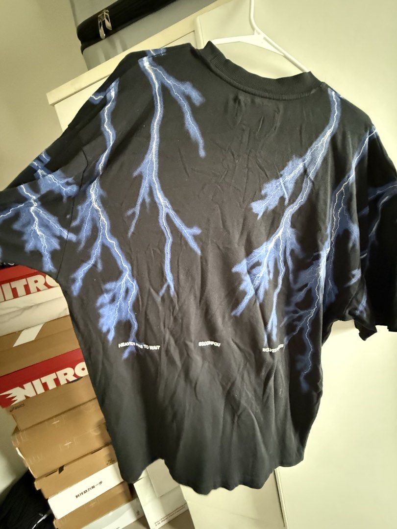 AUTHENTIC Darc Sport Oversized Wolves Tee (Category: Tshirts & Polo Shirts ) located in Pasig City. Submitted by kfreed (Listing ID 1455194089, Image 3). Description: Darc Sport is a famous in USA lifting / workout / gym brand like Gymshark Oversized Large Bought and ordered in USA RFS : I lost weight and a bit big for me now .