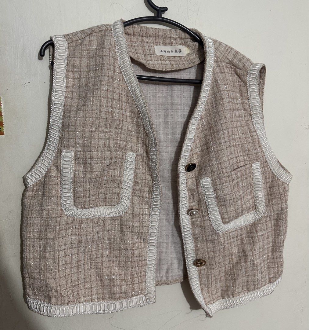 Beige Glittery Vest (Category: Coats, Jackets and Outerwear) located in Angeles City. Submitted by hyegastos (Listing ID 1455256665, Image 1). Description: loc: angeles city, pampanga.
