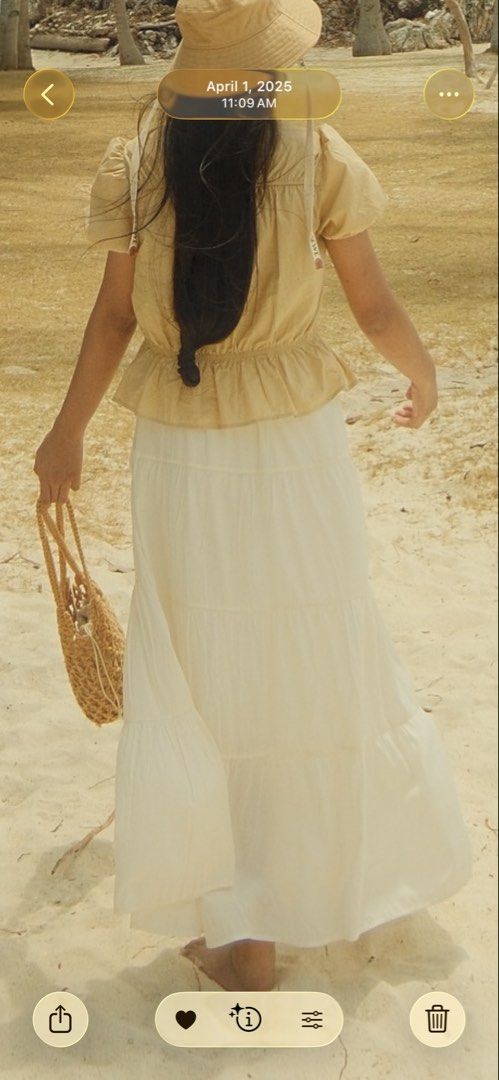 Beige Macrame Net Bag with Inner Pouch (Category: Beach Bags) located in Taytay. Submitted by darkswan016 (Listing ID 1455199281, Image 2). Description: - Cute beige macrame net bag - Includes a secure drawstring inner pouch - Ideal for beach trips and casual outings - Stylish and lightweight woven design - Comfortable braided handles for easy carrying.