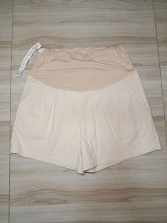 (Category: ) located in . Submitted by reloved_maternity (Listing ID 1455237211, Image 1). Description: .