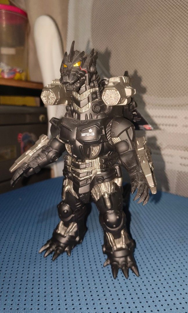 Black MechaGodzilla (Category: Figurines & Statues) located in Quezon City. Submitted by marvs0088 (Listing ID 1455256369, Image 2). Description: .