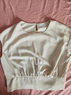 (Category: ) located in . Submitted by rewear_withlove (Listing ID 1454940949, Image 1). Description: .