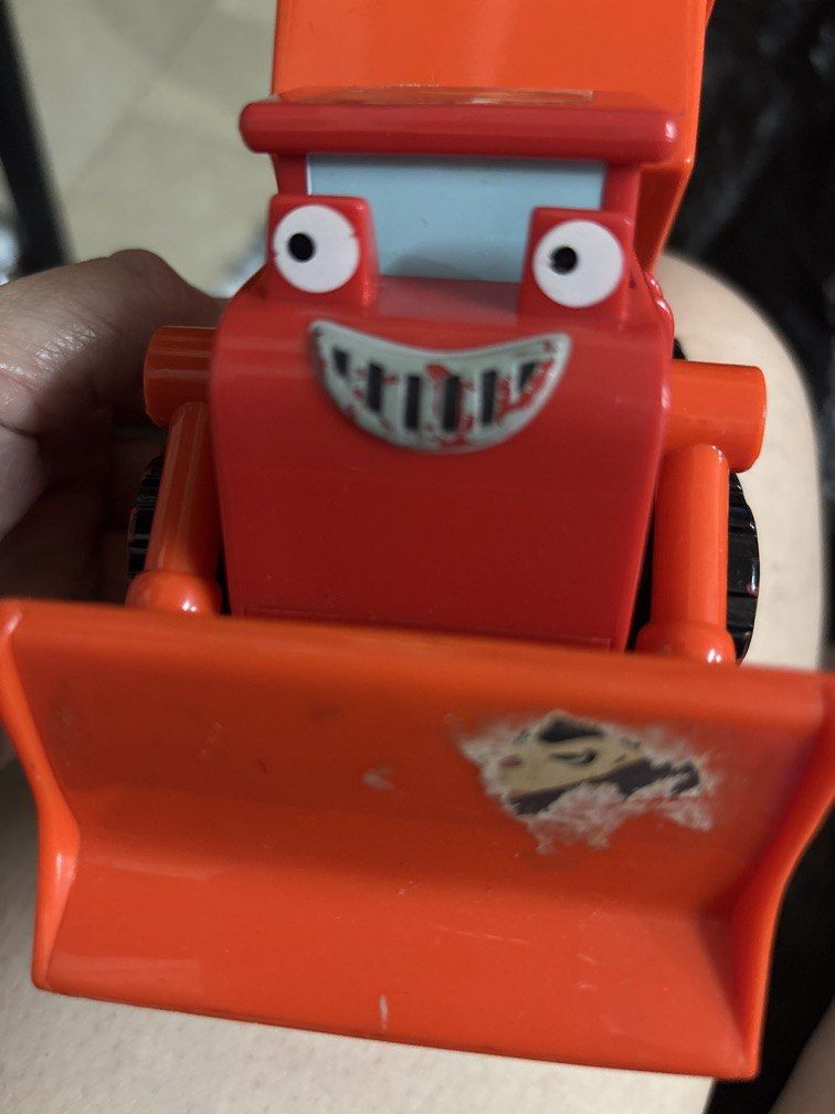Bob the builder truck (Category: Vehicle & Diecast Models) located in Manila. Submitted by vintageaccessories (Listing ID 1455299924, Image 1). Description: Vintage authentic.