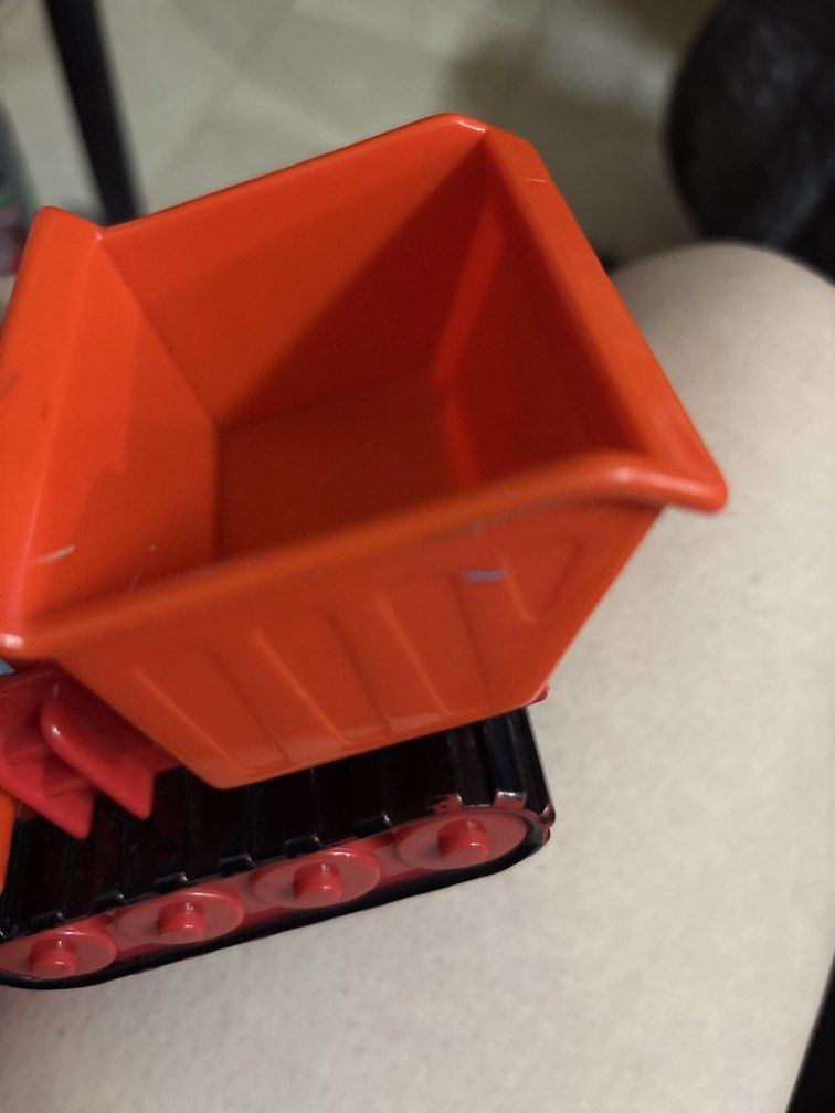 Bob the builder truck (Category: Vehicle & Diecast Models) located in Manila. Submitted by vintageaccessories (Listing ID 1455299924, Image 3). Description: Vintage authentic.