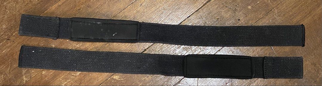 Bulls Professional Lifting Straps - Black pair (Category: Weights & Dumbbells) located in Binan City. Submitted by trizia_mae (Listing ID 1455246214, Image 3). Description: Good condition/Pre-owned Great for weightlifting , strength training, & gym workouts Shows normal signs of use. Please check the photos for the actual condition. 200.00 only Reasonable offers welcome.