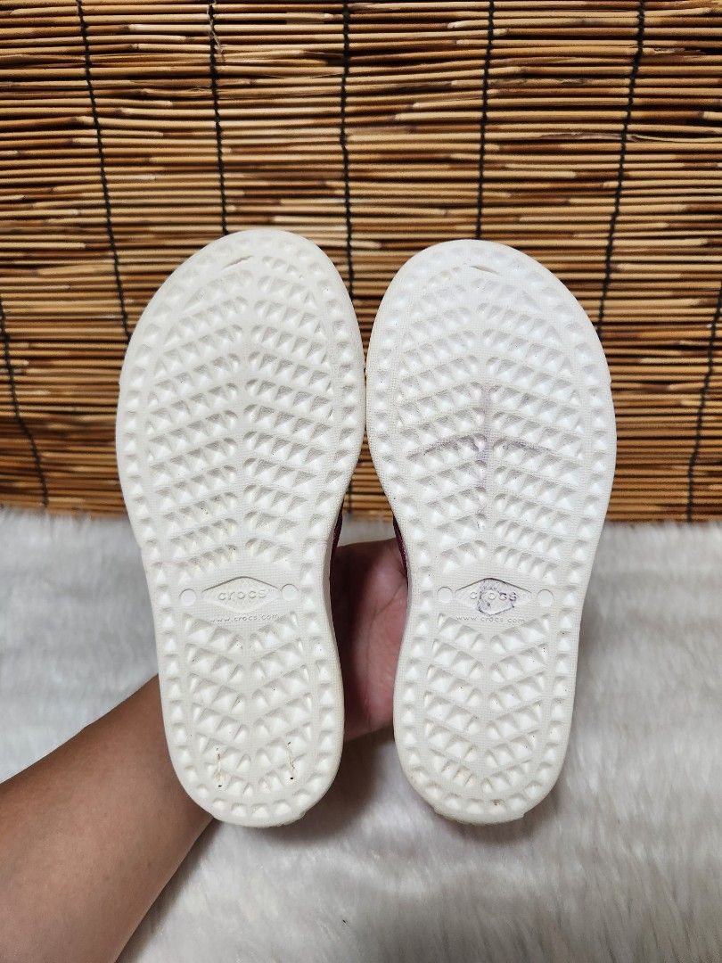 C12- Preloved Original Crocs for Kids (Category: Babies & Kids Fashion) located in Navotas City. Submitted by FluffyFeet (Listing ID 1455215343, Image 3). Description: NEW ARRIVAL❗️ This is a PRELOVED ORIGINAL CROCS FOR KIDS❗️❗️ Please manage your expectations ❤️ 📌Strictly MINE NOW, PAY NOW ONLY❗️ (Unless suki na po na maayos kausap at iwas cancellation) 📌You may ask for other photos before placing order/s STRICTLY NO RETURN, NO EXCHANGE UNLESS