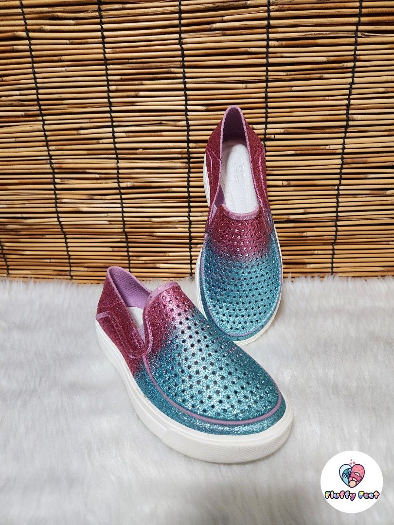 C12- Preloved Original Crocs for Kids (Category: Babies & Kids Fashion) located in Navotas City. Submitted by FluffyFeet (Listing ID 1455215343, Image 2). Description: NEW ARRIVAL❗️ This is a PRELOVED ORIGINAL CROCS FOR KIDS❗️❗️ Please manage your expectations ❤️ 📌Strictly MINE NOW, PAY NOW ONLY❗️ (Unless suki na po na maayos kausap at iwas cancellation) 📌You may ask for other photos before placing order/s STRICTLY NO RETURN, NO EXCHANGE UNLESS