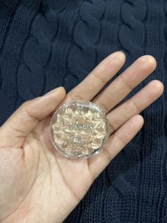 (Category: ) located in . Submitted by sofeasmakeupdrawer (Listing ID 1455167169, Image 1). Description: .