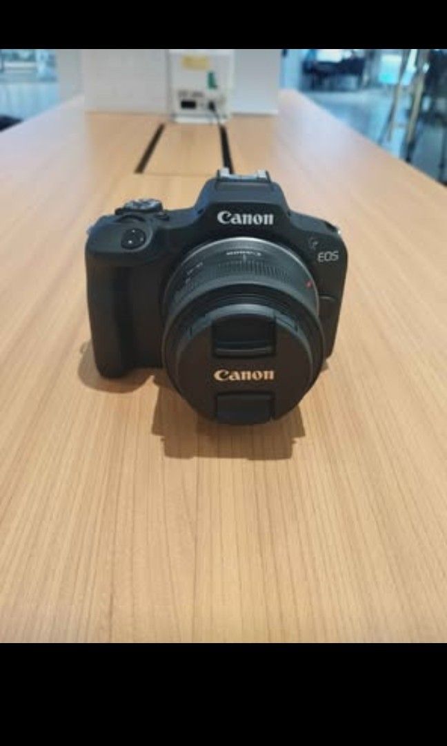 Canon EOS R100 with 18-45mm STM lens (Category: Cameras) located in General Mariano Alvarez. Submitted by mikejohn0711 (Listing ID 1455205477, Image 2). Description: 📸 Canon EOS R100 – Compact Powerhouse for Stunning Shots! Upgrade your photography game with the Canon EOS R100, the perfect entry-level mirrorless camera designed for creators, travelers, and everyday storytellers. ✨ Key Features: - 24.1MP APS-C CMOS Sensor – Crisp, detailed images