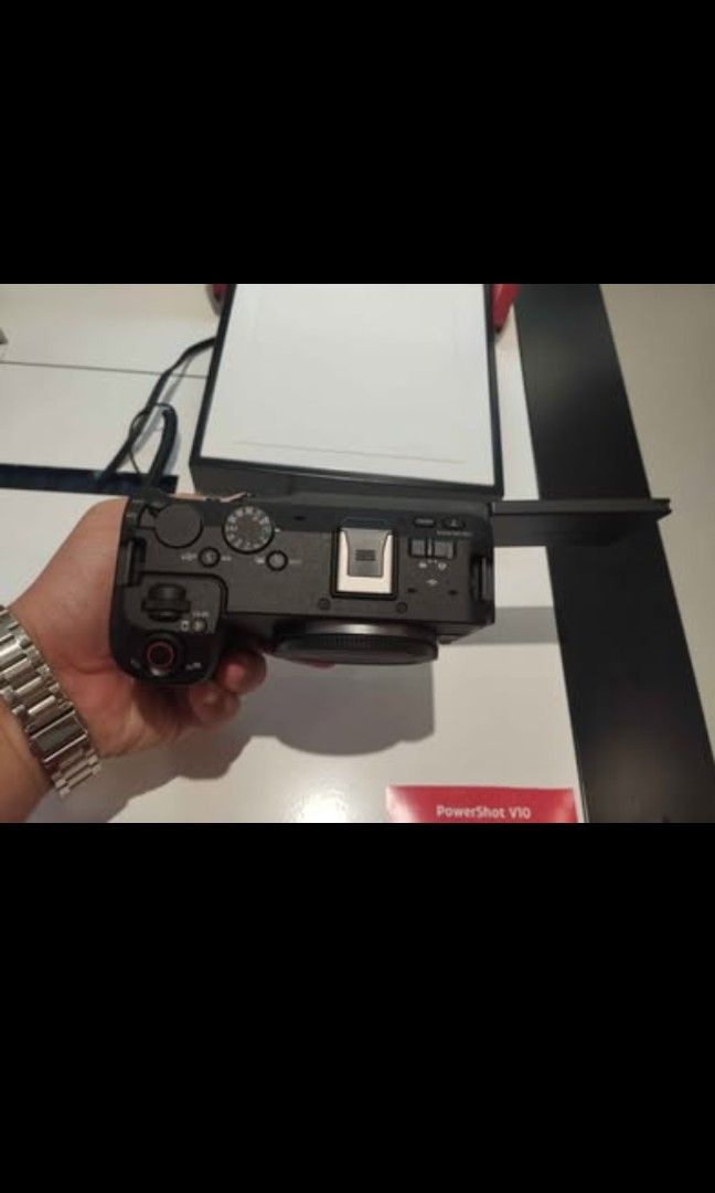 Canon R6 V (Category: Cameras) located in General Mariano Alvarez. Submitted by mikejohn0711 (Listing ID 1455225853, Image 3). Description: Step into the future of content creation with the Canon EOS R6 V, the ultimate hybrid camera for professionals and creators. Capture 40fps bursts with unmatched autofocus precision, record 7K RAW video with cinematic color control, and enjoy rock-solid stabilization for handheld shooting. With dual card slots