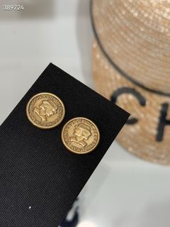 （分類：）位於 。 由 thefairycloset 提交（商品編號 1455287705，圖片 1）。簡介： 。