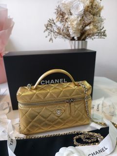 (Category: ) located in . Submitted by luxshoppersg (Listing ID 1455251985, Image 1). Description: .