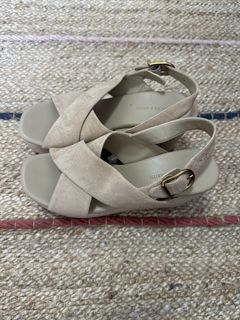 (Category: ) located in . Submitted by may.grace (Listing ID 1455168561, Image 1). Description: .