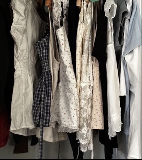 (Category: ) located in . Submitted by wxcloset (Listing ID 1455306211, Image 1). Description: .