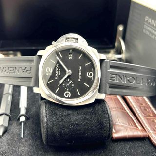 (Category: ) located in . Submitted by chamelontimepieces (Listing ID 1455198843, Image 1). Description: .