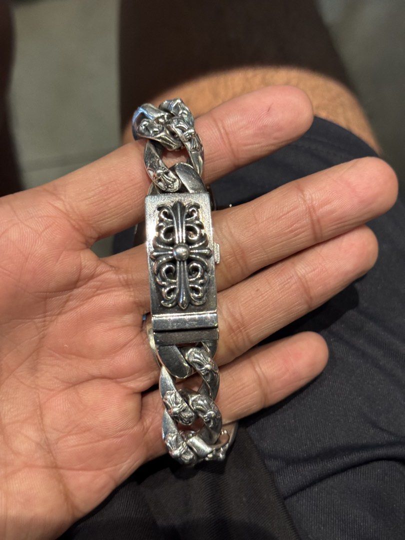 Chrome Hearts x Rolex Watch (Category: Men's Watches) located in Paranaque City. Submitted by icko007 (Listing ID 1455254581, Image 3). Description: Chrome Hearts Bracelet x Rolex Watch Rolex Top tier automatic Naka Post Na picture baka mag pasend ka pa Price 6,500 Firm No last Price Location Paranaque Payment Gcash/Bpi Shipping Lalamove/Lbc Buyers Risk / Fee .
