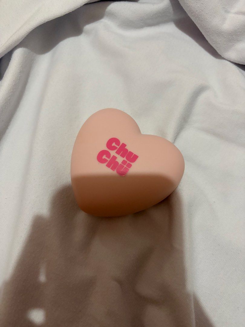 Chuchu Beauty Heart Blush Duo (Category: Makeup) located in Agdangan. Submitted by luckylabel26 (Listing ID 1455254109, Image 2). Description: never been used ( too light for my skin tone ) - LAST PIC IS THE ITEMS I AM DECLUTTERING (incase interested).
