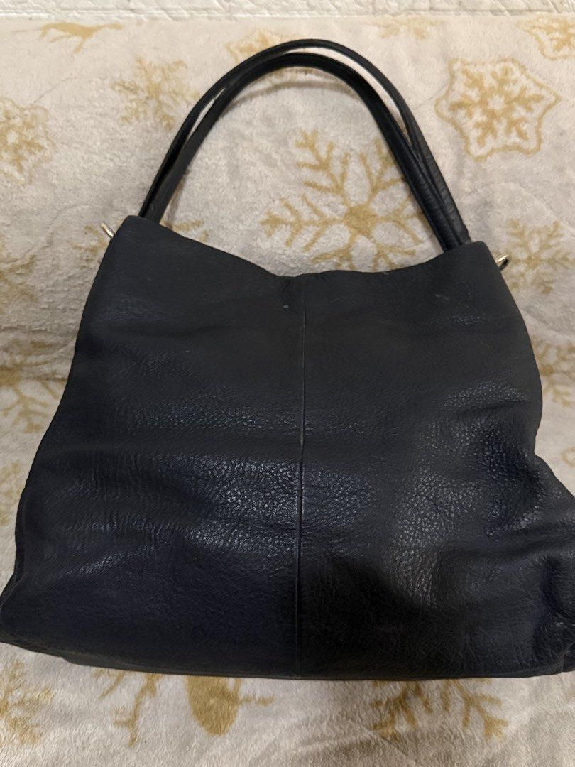 Auth Coach Leather hobo Bag (Category: Luxury Bags & Wallets) located in Manila. Submitted by handpickedbycox (Listing ID 1455226211, Image 1). Description: 📌 Authentic Coach bag - Made with premium materials - Excellent craftsmanship and attention to detail - Designed for lasting quality - Color: Black - with signs of used ❌No COD/COP.