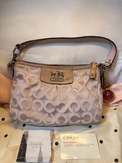 (Category: ) located in . Submitted by tk_.collections (Listing ID 1455319057, Image 1). Description: .