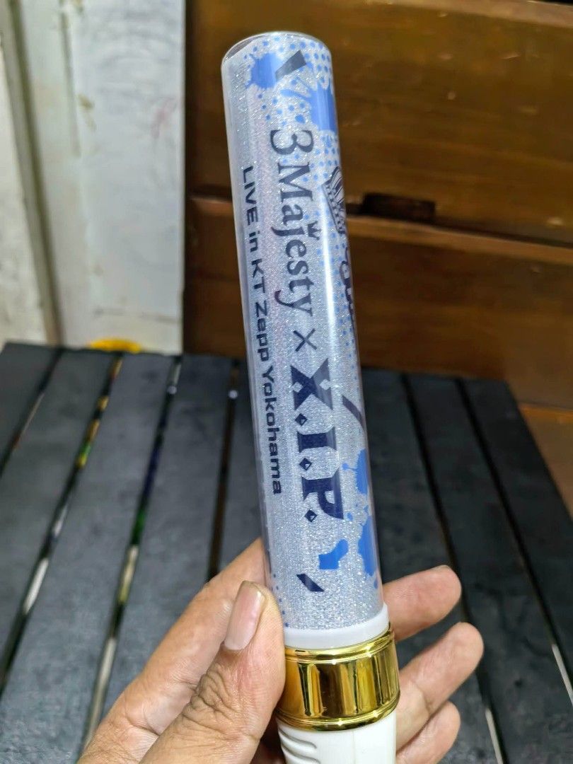 Concert Light (Category: Musical Instruments) located in Cebu City. Submitted by dudes_villanueva (Listing ID 1455232351, Image 2). Description: Concert Light 📌 In excellent working condition. 📌 3 AAA Battery operated (Not included).