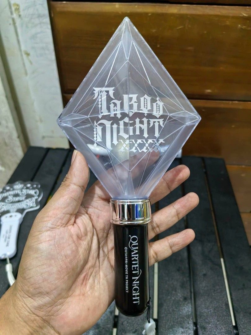 Concert Light (Category: Musical Instruments) located in Cebu City. Submitted by dudes_villanueva (Listing ID 1455234047, Image 2). Description: Concert Light 📌 In excellent working condition. 📌 3 AAA Battery operated (Not included).