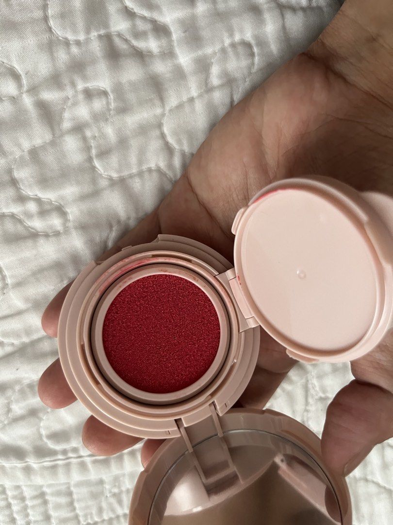Decluttering sale (Category: Makeup) located in Quezon City. Submitted by krisanneag16311 (Listing ID 1455270834, Image 3). Description: Personal make up mostly tried on lanf.