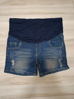 (Category: ) located in . Submitted by reloved_maternity (Listing ID 1455237676, Image 1). Description: .