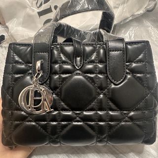 （分類：）位於 。 由 wolf_bag 提交（商品編號 1455291586，圖片 1）。簡介： 。