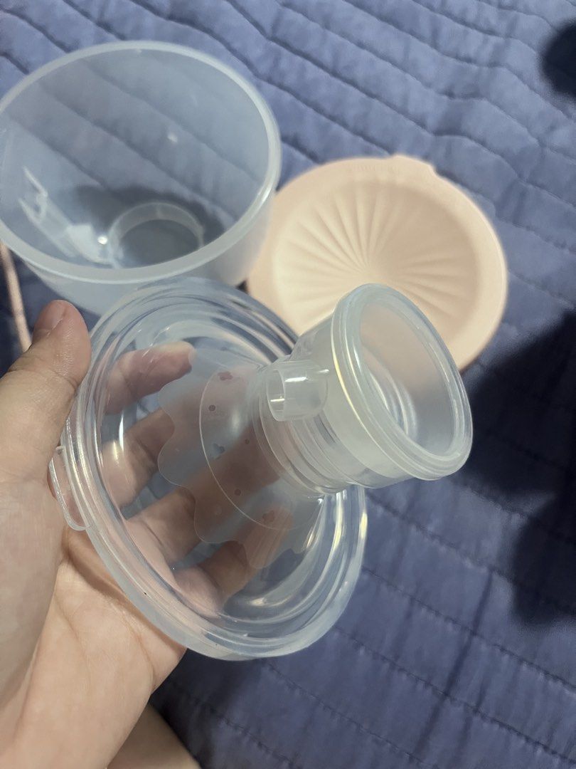 Dr Isla EB30 Cup with Dust Cover (Category: Breastfeeding & Bottle Feeding) located in Makati City. Submitted by alixxm (Listing ID 1455244756, Image 3). Description: Like new: only used 3 times ‼️ No motor, replacement cup only Parts are complete Reason for selling: Motor pump broke Location: Poblacion Makati.