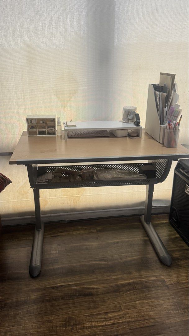 Drawing/drafting table (Category: Tables & Sets) located in Las Pinas. Submitted by lovedbyma (Listing ID 1455172376, Image 1). Description: Price is negotiable and for pick up. .