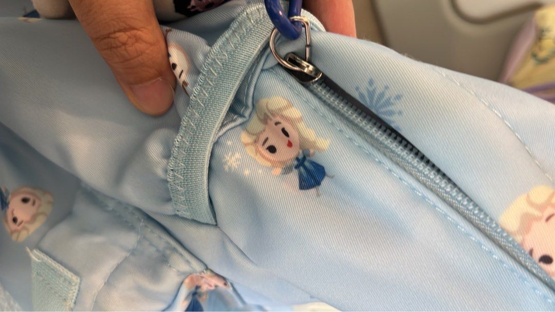 Elsa backpack （分類：背囊）位於 Hong Kong。 由 uasrm1115 提交（商品編號 1455201754，圖片 3）。簡介： 。