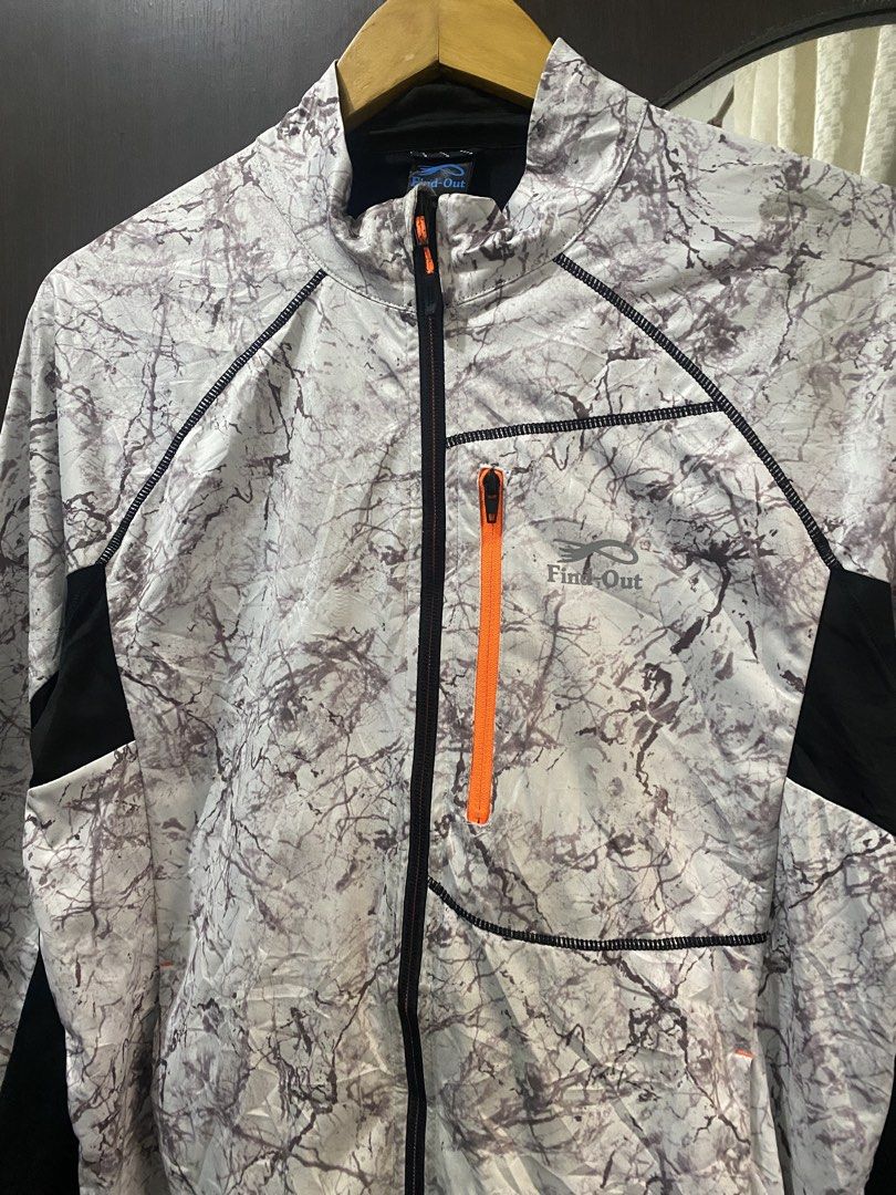 Find Out Marble Pattern / Camo pattern Zip Up (Category: Coats, Jackets and Outerwear) located in Cavite. Submitted by grabanddeclutter (Listing ID 1455154260, Image 2). Description: Find Out Marble Pattern / Camo pattern Zip Up •Excellent & Great condition no issues as new ganda po nito parang brand new ✅ •Zippers working ganda nito! 🫶🏻 •Color rate 9.6/10 •Dimensions: W19.5 L26 •Location: Dasmarinas Cavite can ship via J&T (₱55 only if around 